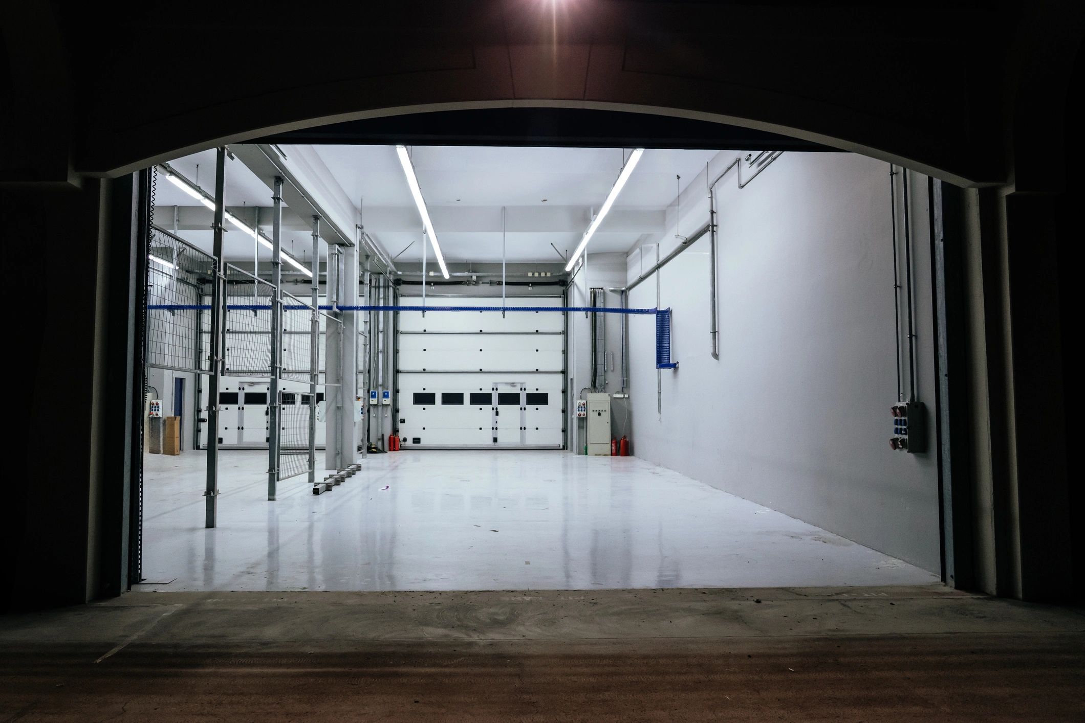 Área moderna de carga y operación para uso industrial