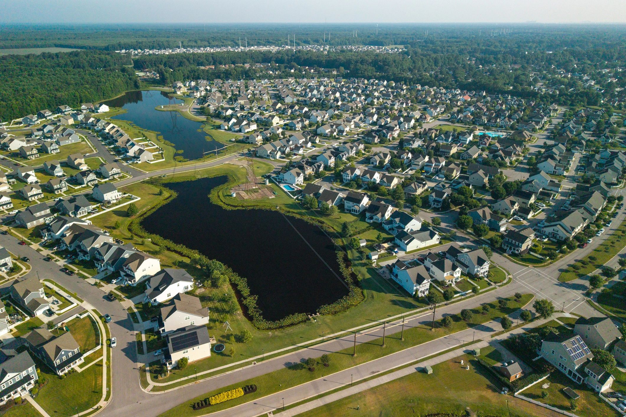 Vista aérea de lotes residenciales para inversión